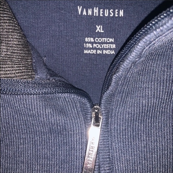 Van Heusen Men’s Quarter- Zip - Picture 3 of 4